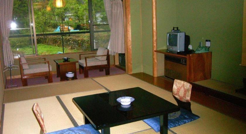 Hirayu Prince Hotel Такаяма Экстерьер фото